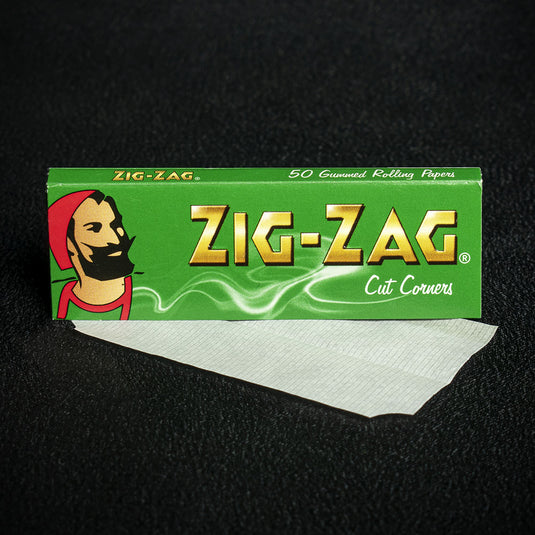 zig-zag-regular-green-rolling-papers Green Zig-Zag Cigarette Paper - Image 1